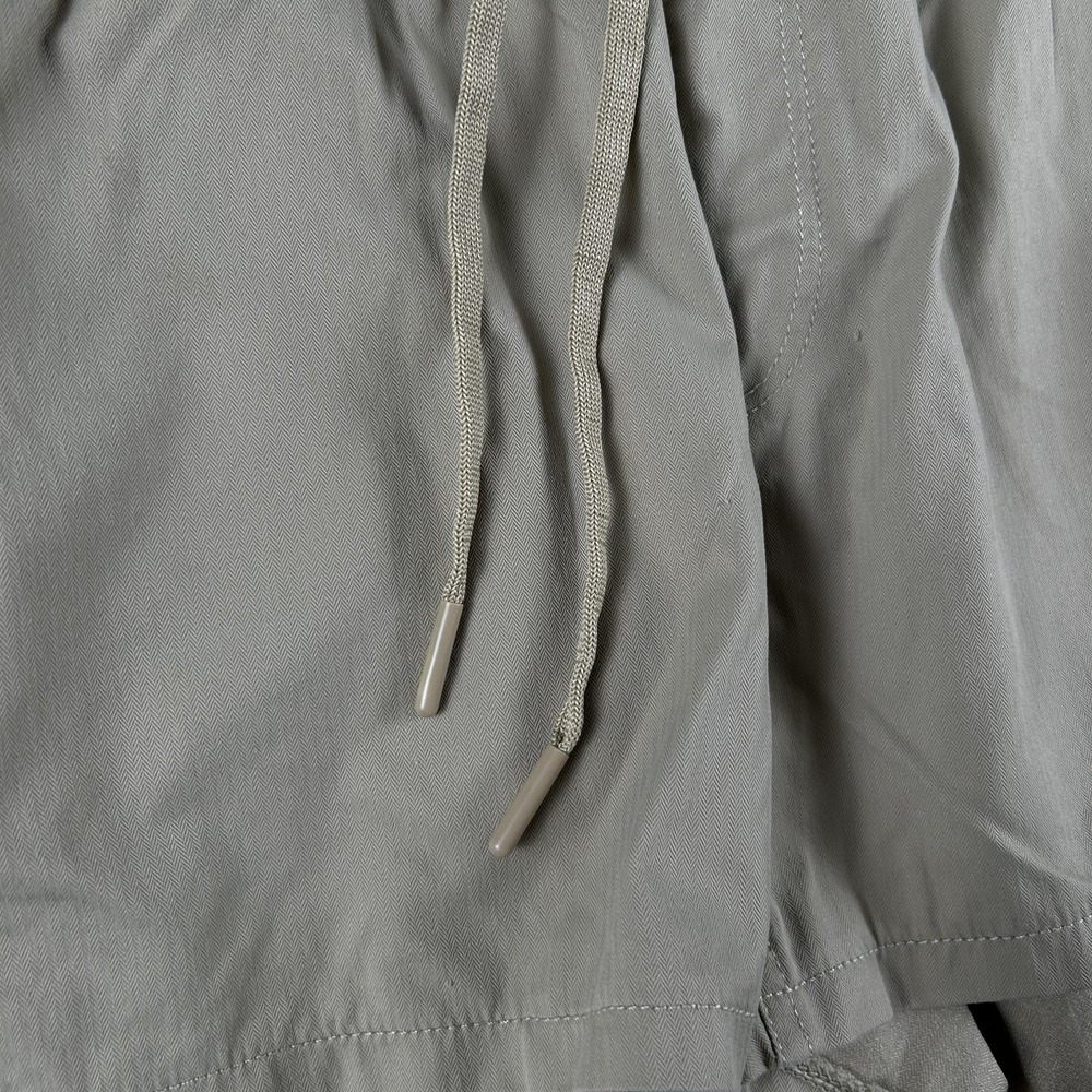 The North Face Shorts Womens Size Medium Beige Quick Dry Hiking Athletic 4" - Picture 6 of 15
